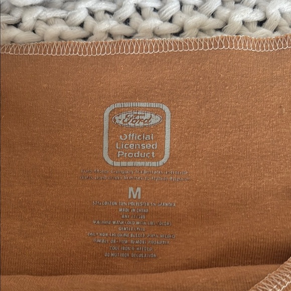 Ford Bronco t-shirt - Picture 2 of 2